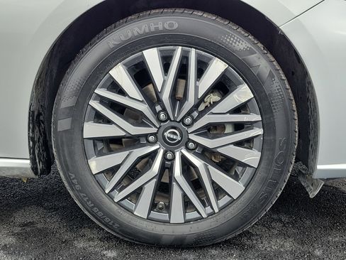 Certified 2024 Nissan Altima 2.5 SV image 5