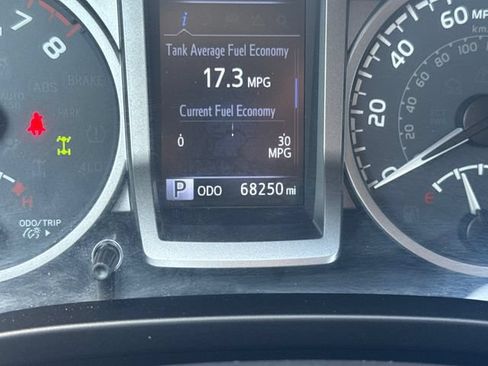 Used 2017 Toyota Tacoma SR5 w/ Tow Package AWD/4WD image 17