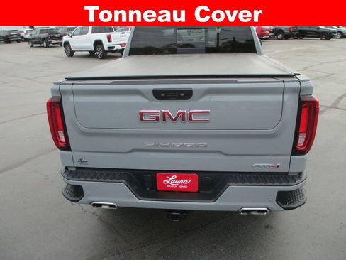 Used 2024 GMC Sierra 1500 AT4 w/ Technology Package image 9