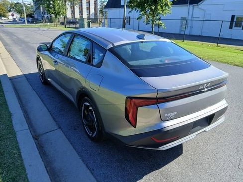 New 2025 Kia K4 EX image 14