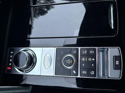 Used 2018 Land Rover Discovery HSE image 43