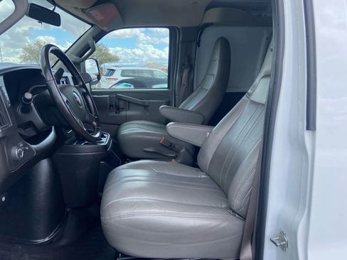 Used 2023 GMC Savana 2500 Extended w/ Driver Convenience Package image 12