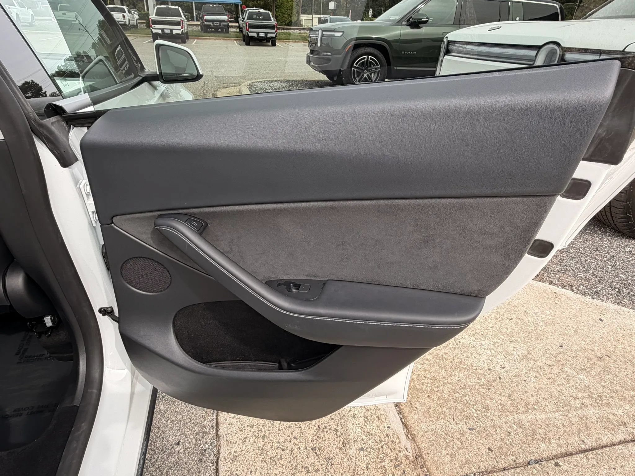 Used 2023 Tesla Model Y Performance AWD/4WD image 15
