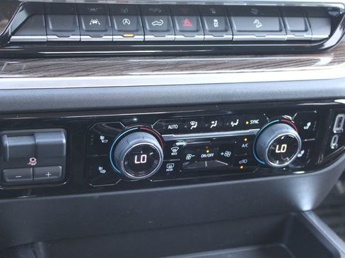 Used 2022 Chevrolet Silverado 1500 RST image 38