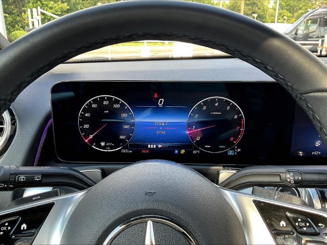 Used 2026 Mercedes-Benz GLB 250 4MATIC image 15