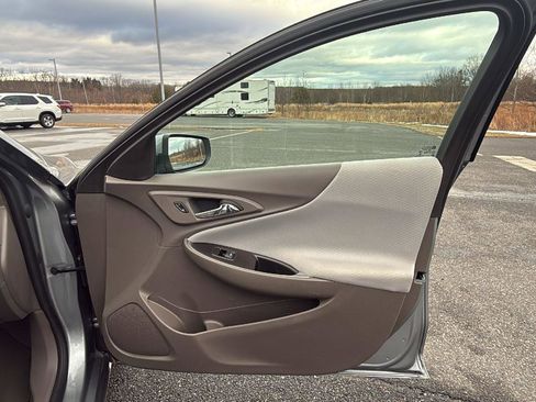 Used 2024 Chevrolet Malibu LT image 16