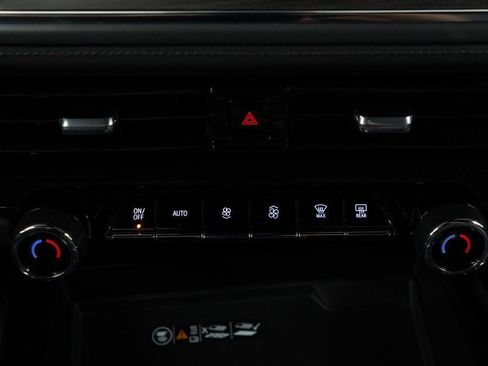 Used 2025 Chevrolet Tahoe Z71 AWD/4WD image 34