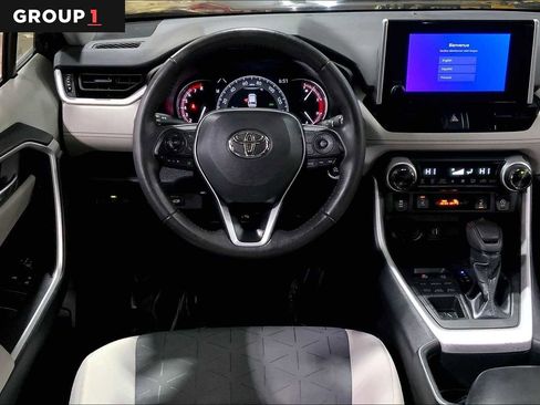 Used 2023 Toyota RAV4 XLE image 5