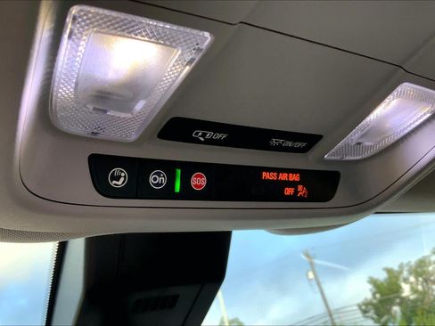 Used 2021 Chevrolet Equinox LT FWD image 33