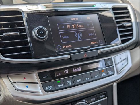 Used 2014 Honda Accord Touring image 13