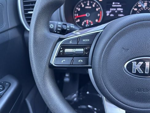 Used 2022 Kia Sportage LX AWD/4WD image 15