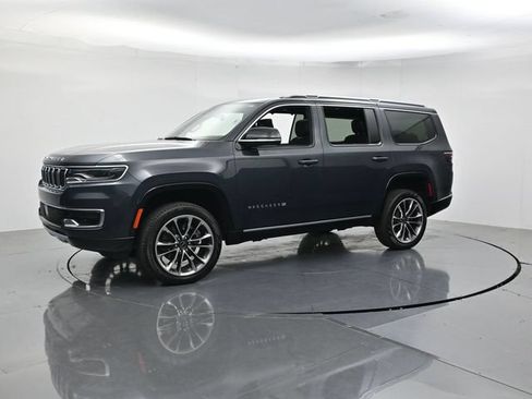 Used 2025 Jeep Wagoneer Series III w/ Premium Group I AWD/4WD image 5