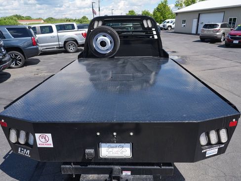 Used 2025 Ford F550 4x4 Crew Cab image 11
