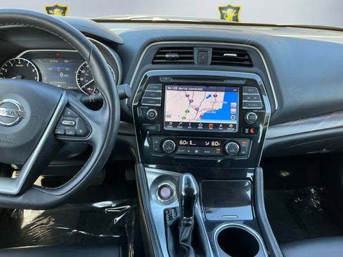 Used 2017 Nissan Maxima Platinum FWD image 13