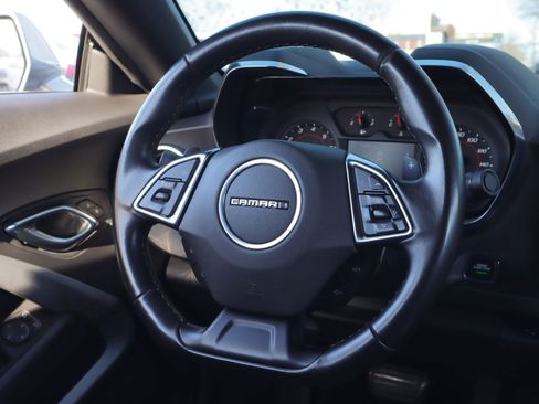 Used 2020 Chevrolet Camaro LT image 14