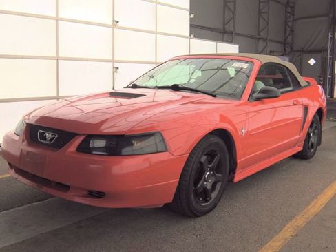 Used 2001 Ford Mustang Premium RWD image 1