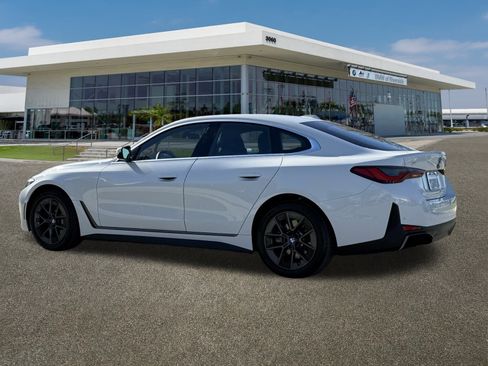 Used 2025 BMW i4 eDrive40 image 7