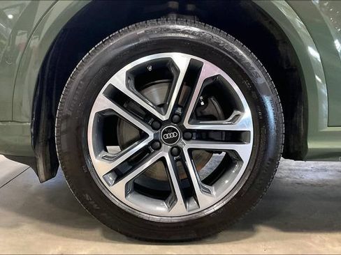 Certified 2025 Audi Q5 Premium w/ Convenience Package AWD/4WD image 9