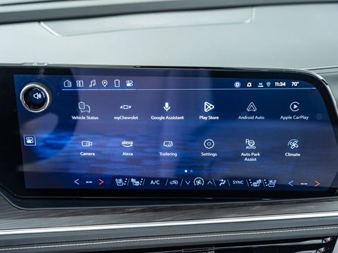 New 2025 Chevrolet Suburban Premier w/ Sun And Tow Package image 25