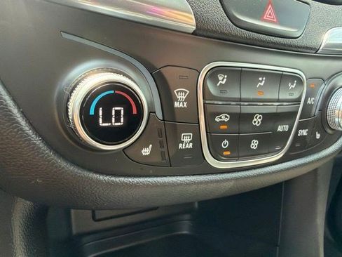 Used 2020 Chevrolet Equinox LT AWD/4WD image 27