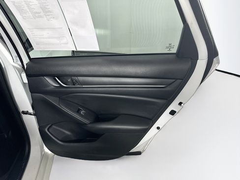 Used 2022 Honda Accord Sport image 27