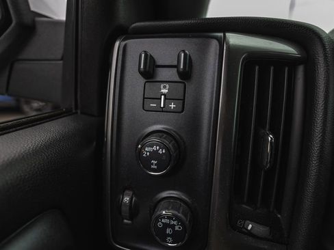 Used 2018 Chevrolet Silverado 1500 LT w/ All Star Edition AWD/4WD image 23