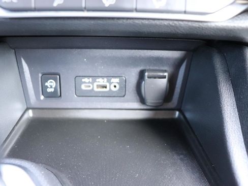 Used 2024 Nissan Sentra SV image 29