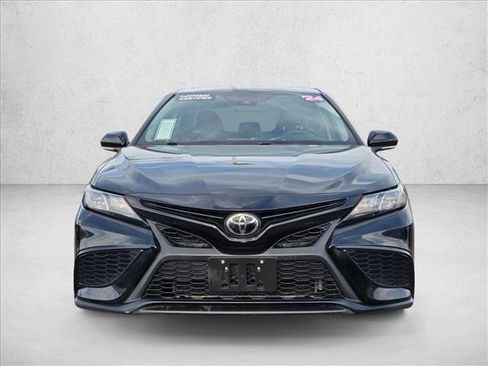 Used 2024 Toyota Camry SE image 2