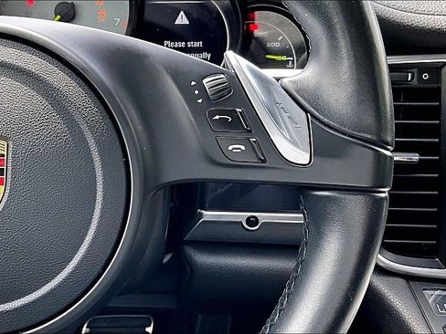 Used 2016 Porsche Panamera S RWD image 17