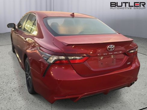 Used 2021 Toyota Camry SE FWD image 10