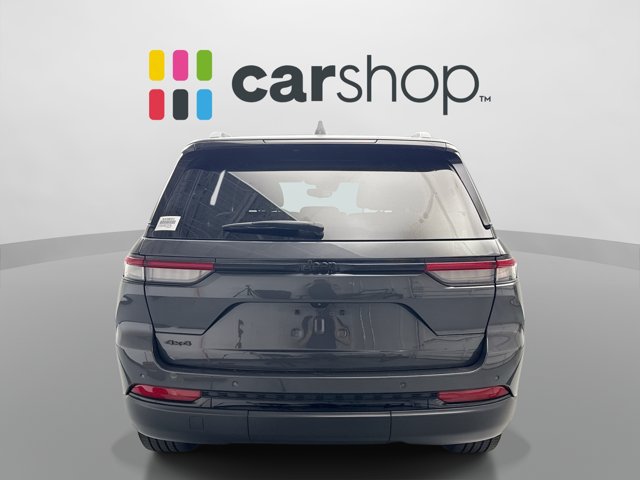 Used 2023 Jeep Grand Cherokee Altitude AWD/4WD image 4
