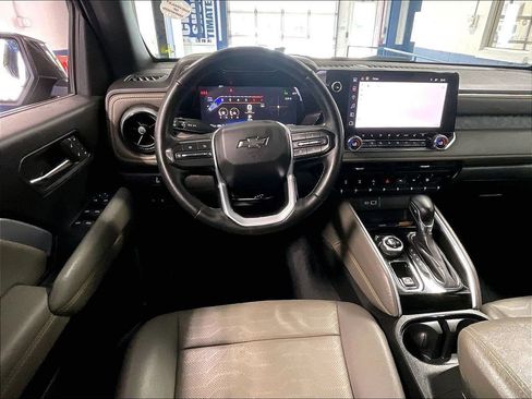 Used 2024 Chevrolet Colorado ZR2 w/ ZR2 Convenience Package III AWD/4WD image 17