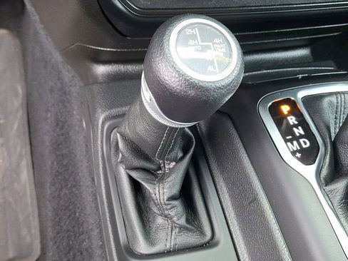 Used 2023 Jeep Wrangler Unlimited w/ Cold Weather Group AWD/4WD image 24
