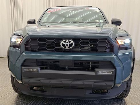 Certified 2025 Toyota 4Runner TRD Off-Road Premium w/ Tow Technology Package AWD/4WD image 10