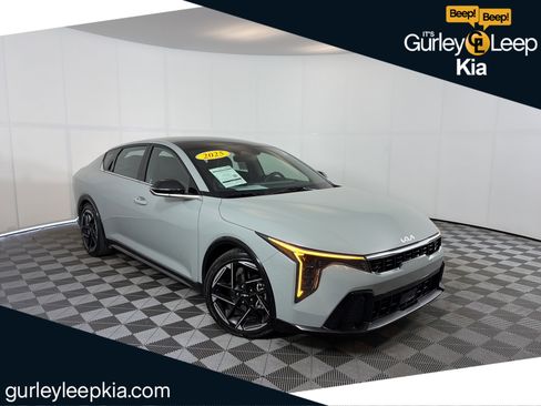 Certified 2025 Kia K4 EX w/ GT-Line Sunroof Package FWD image 1