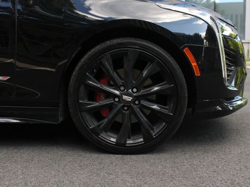 Used 2020 Cadillac CT4 V w/ Driver Awareness Plus Package image 4