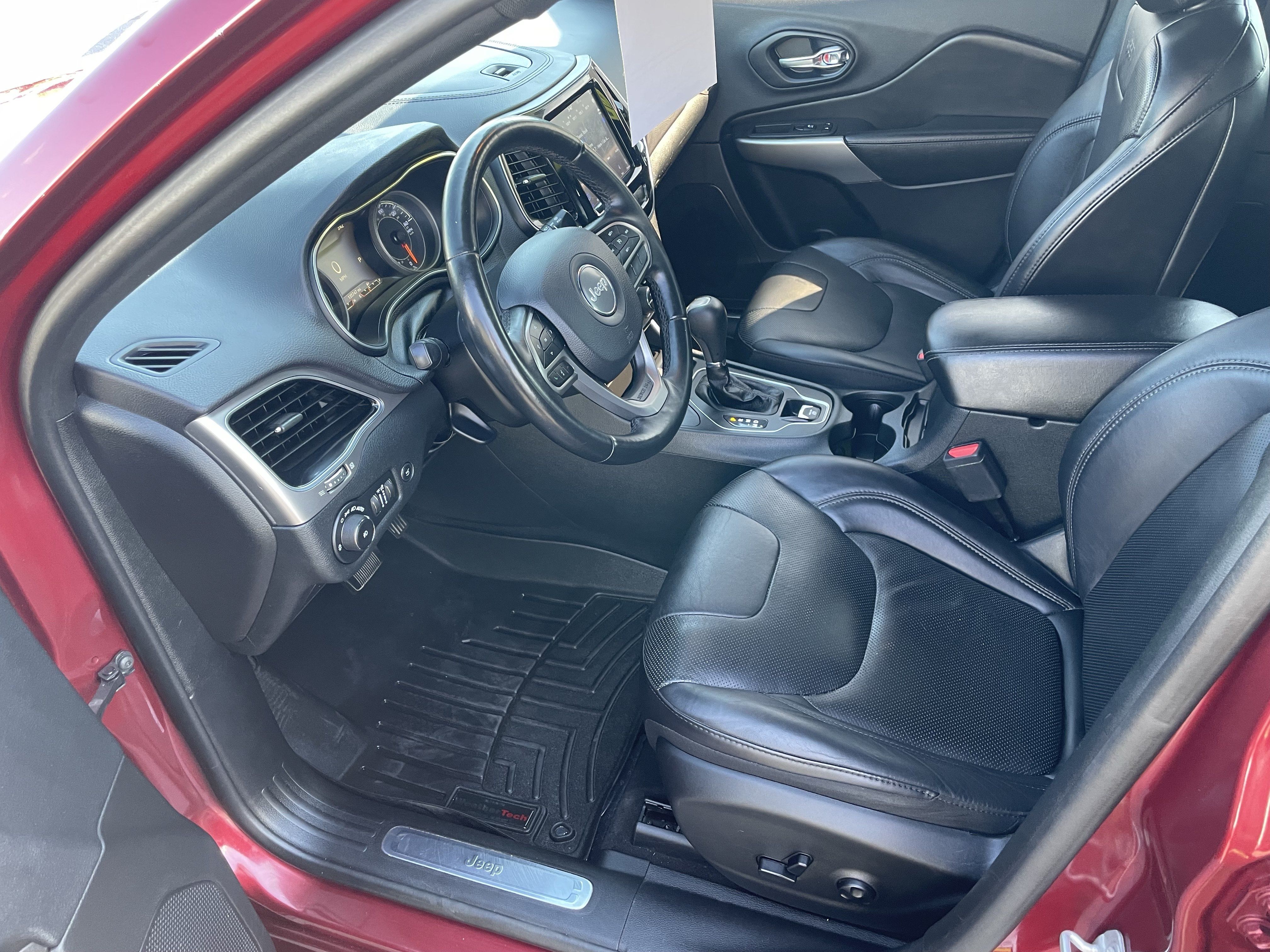 Used 2019 Jeep Cherokee Limited AWD/4WD image 13