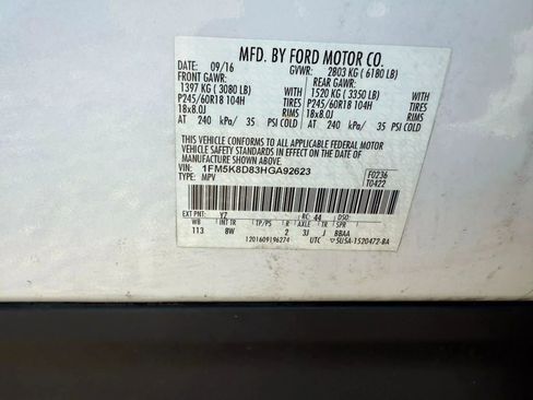 Used 2017 Ford Explorer XLT image 34