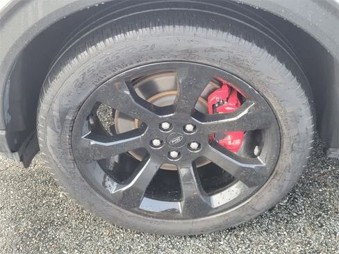 Used 2022 Ford Explorer ST w/ Equipment Group 401A image 9