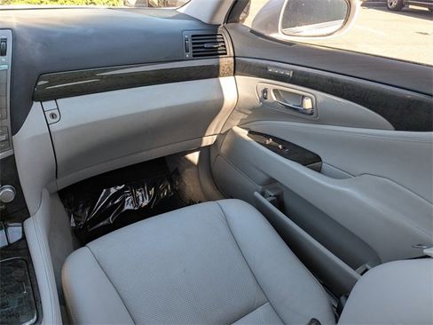Used 2011 Lexus LS 460 image 16