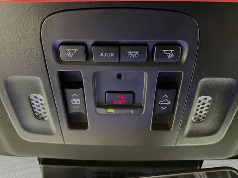 Used 2025 Toyota Camry XSE w/ Premium Plus Package image 21