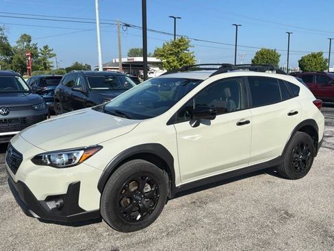 Used 2023 Subaru Crosstrek 2.0i Premium w/ Special Edition AWD/4WD image 8