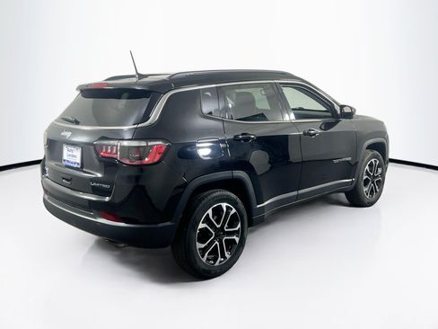Used 2022 Jeep Compass Limited AWD/4WD image 5