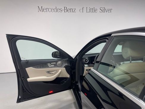 Used 2023 Mercedes-Benz E 350 4MATIC Sedan image 17