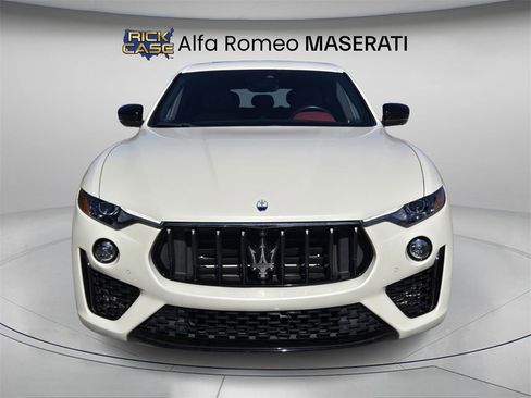 Used 2022 Maserati Levante Modena image 5