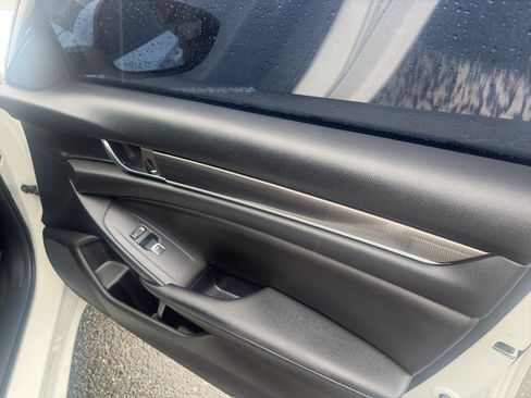 Used 2020 Honda Accord Sport image 18