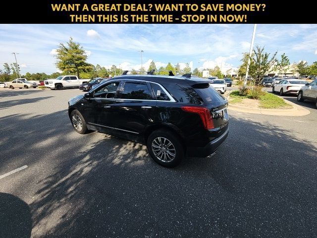 Used 2018 Cadillac XT5 Luxury w/ Driver Awareness Package AWD/4WD image 7