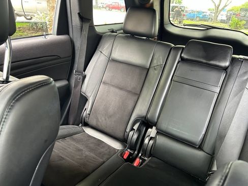 Used 2019 Jeep Grand Cherokee Laredo w/ Laredo X Package RWD image 13
