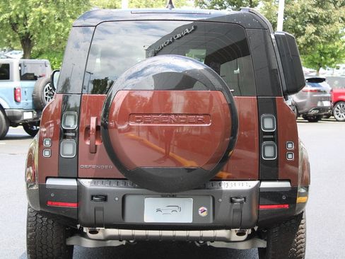 New 2026 Land Rover Defender 90 X-Dynamic SE AWD/4WD image 7