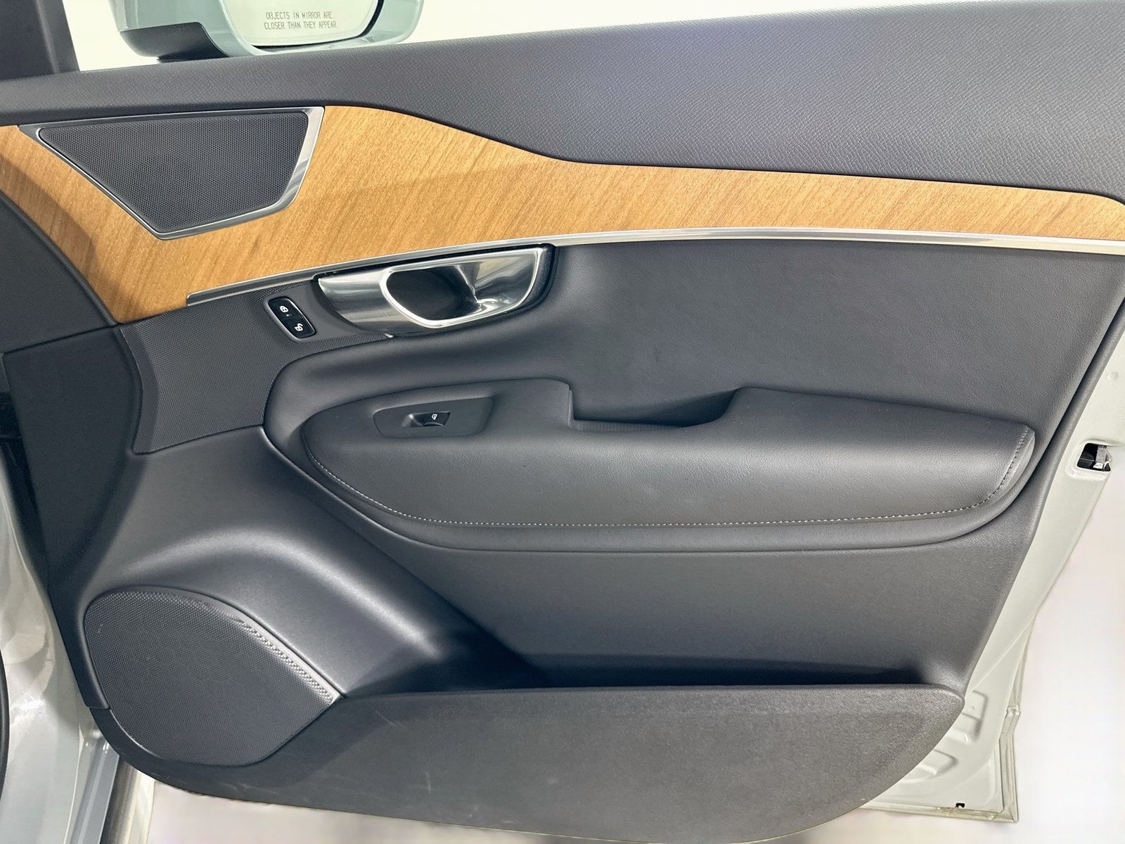Certified 2025 Volvo XC90 B6 Plus AWD/4WD image 42